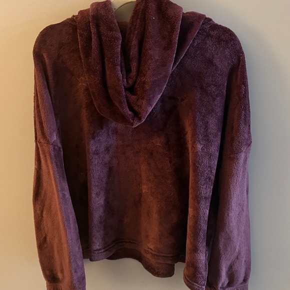 Joyspun Plush Burgundy Hoodie - Picture 5 of 5